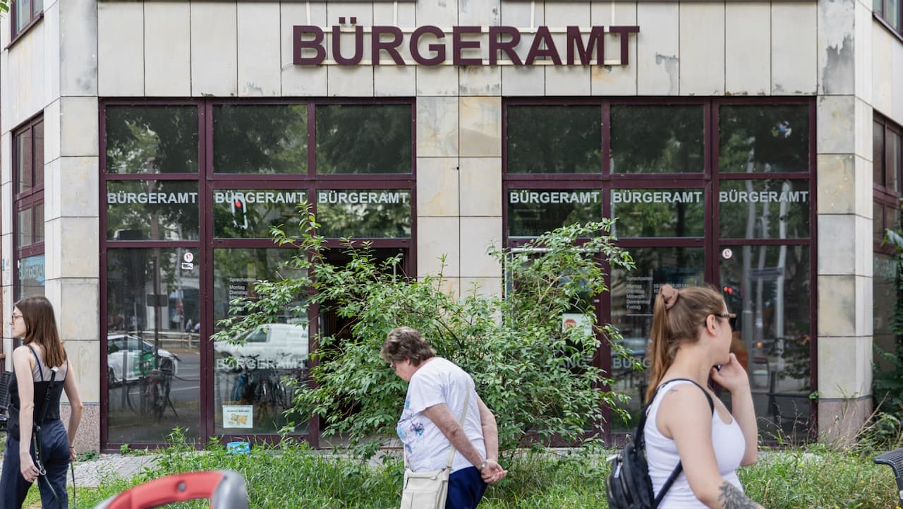 The entrance of a "Bürgeramt" in Berlin